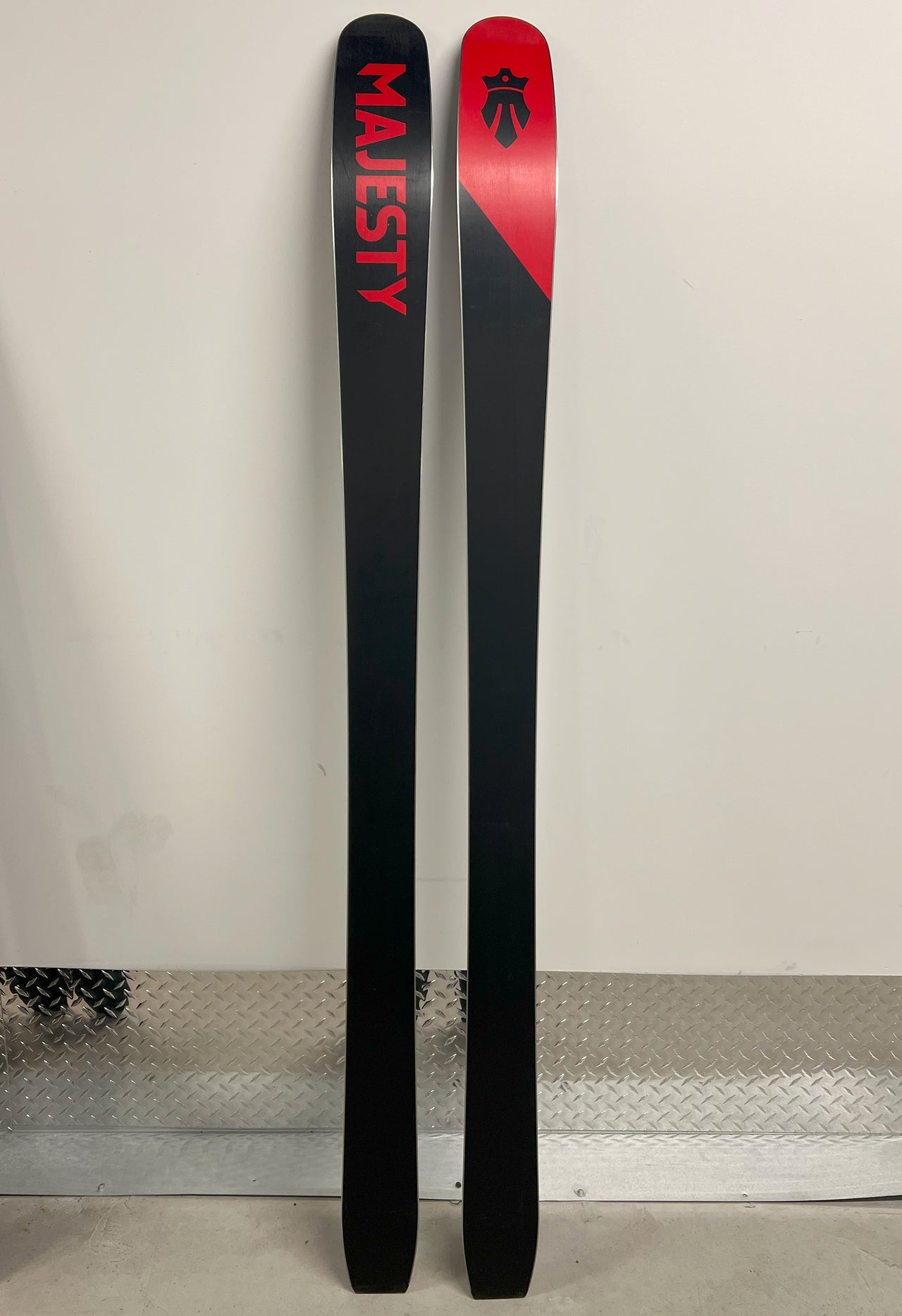 MAJESTY Adventure Pro Ti 177 cm with Tyrolia Attack DEMO