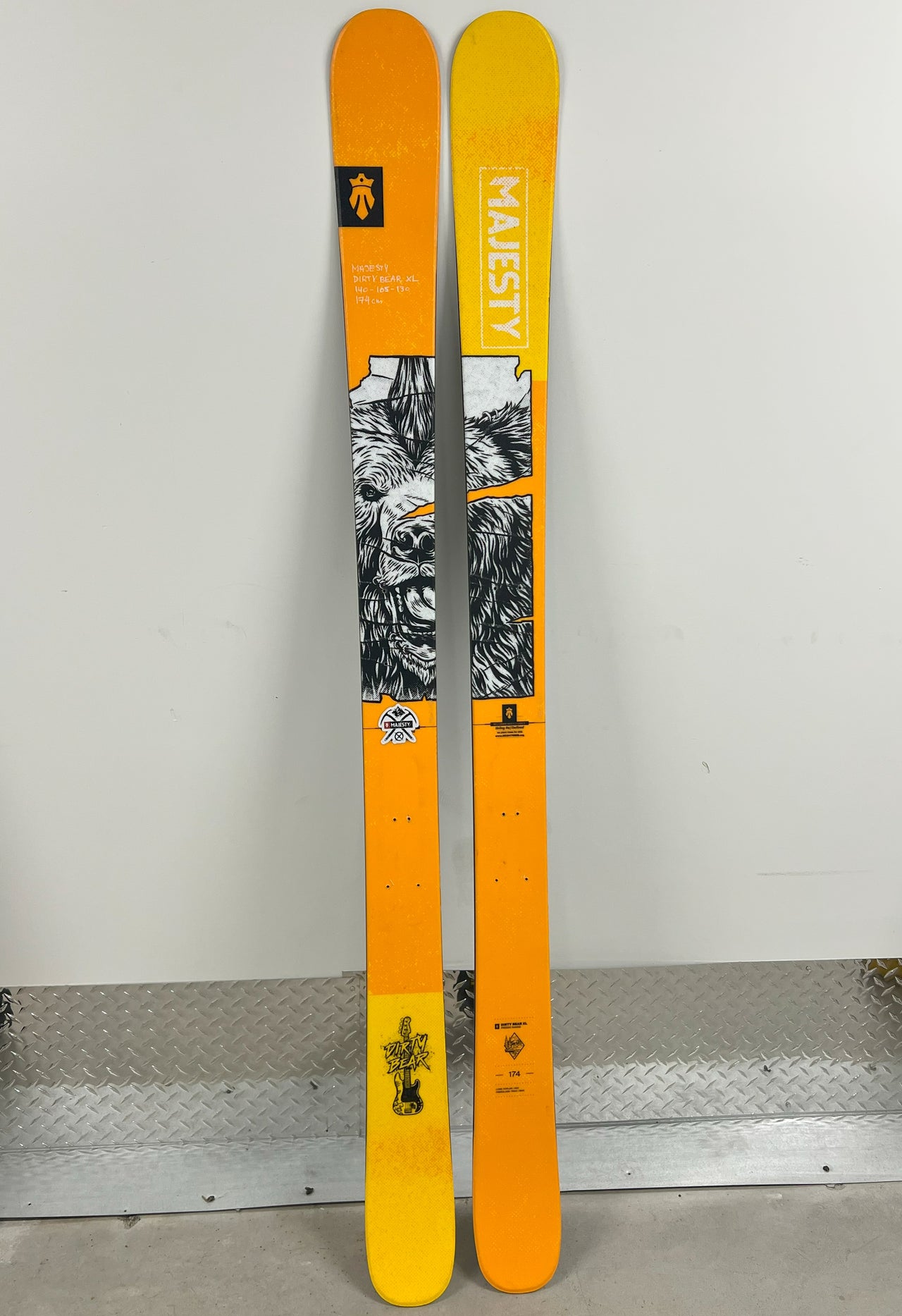 MAJESTY Dirty Bear XL 174 cm - Used DEMO - no bindings