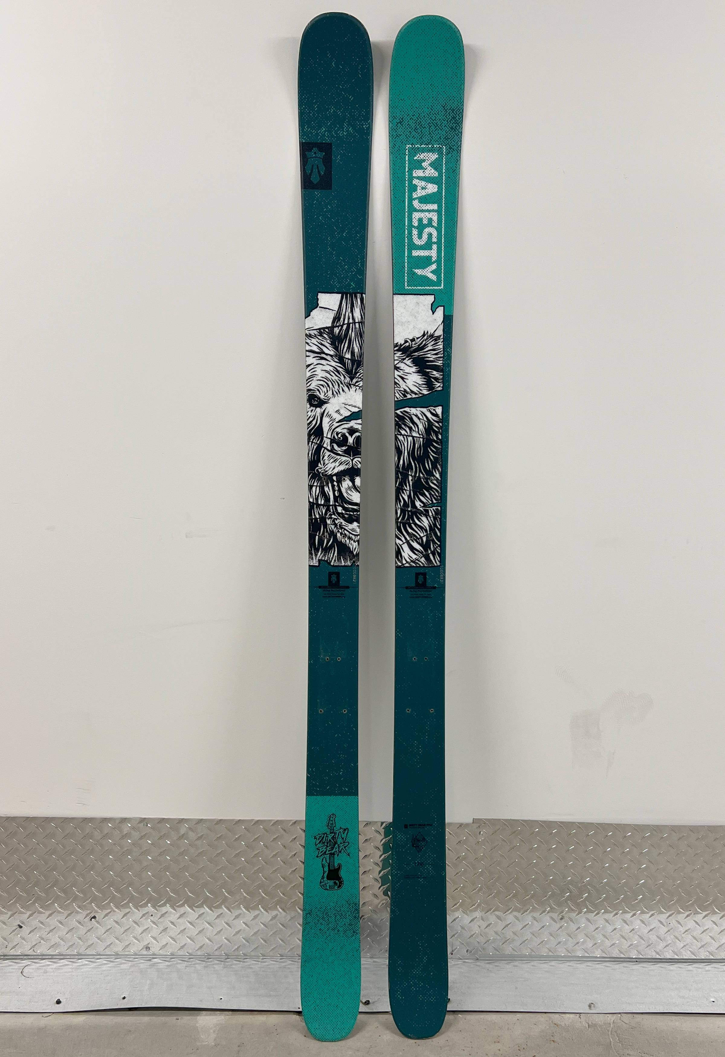 Superpatrol | Skiing Re//Defined | MAJESTY Skis