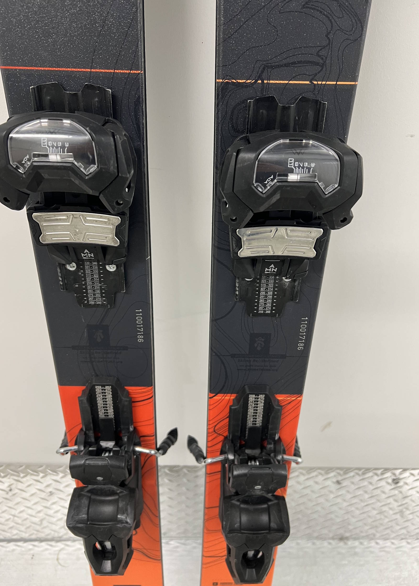 MAJESTY Havoc 100 Carbon 182 cm Demo Skis – gently used