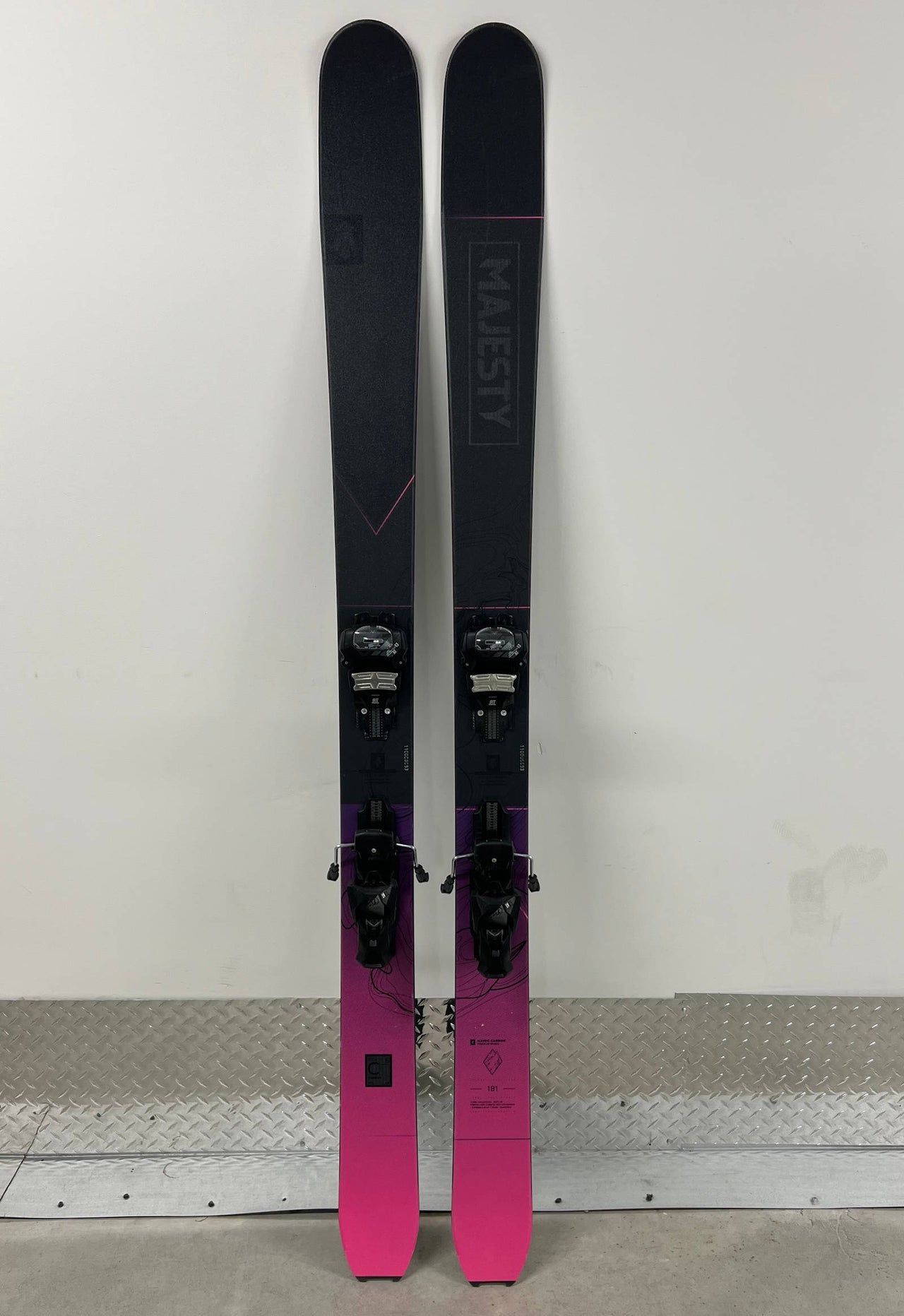 MAJESTY Havoc 110 Carbon 181 cm Demo Skis – gently used