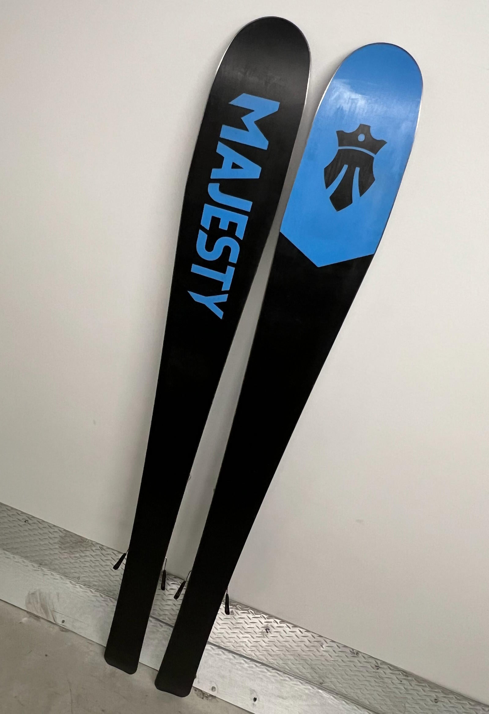 MAJESTY Superwolf Carbon 178 cm Touring Skis + ATK RentMe 12 Demo | Ge