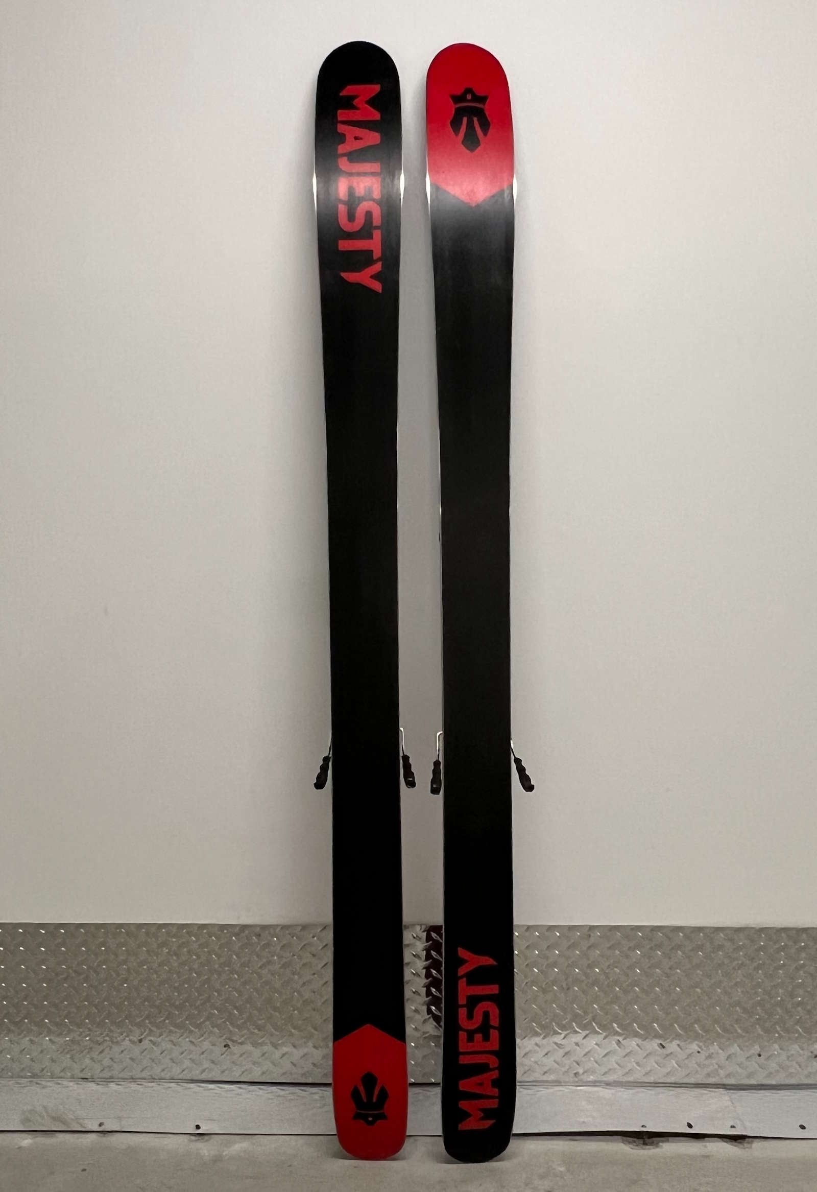 MAJESTY DESTROYER CARBON 182cm テレマーク　スキー MAJESTY Vanguard 108 Carbon | 180 cm Demo Skis | Gently Used