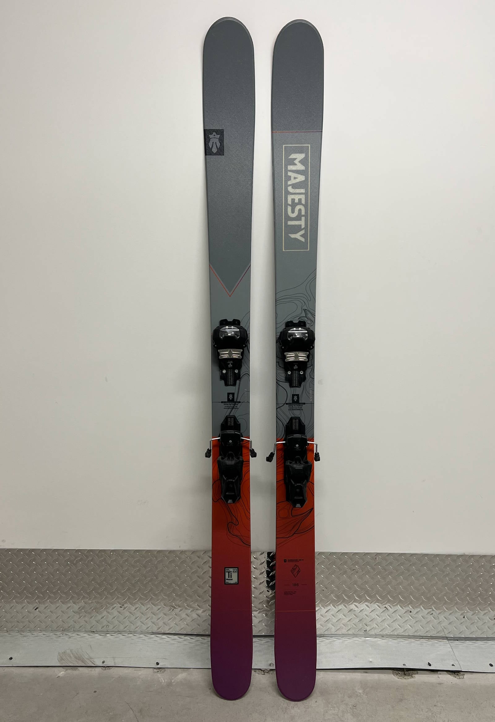 MAJESTY Vanguard 108 Ti | 186 cm Demo Skis | Gently Used - Majesty Skis | USA