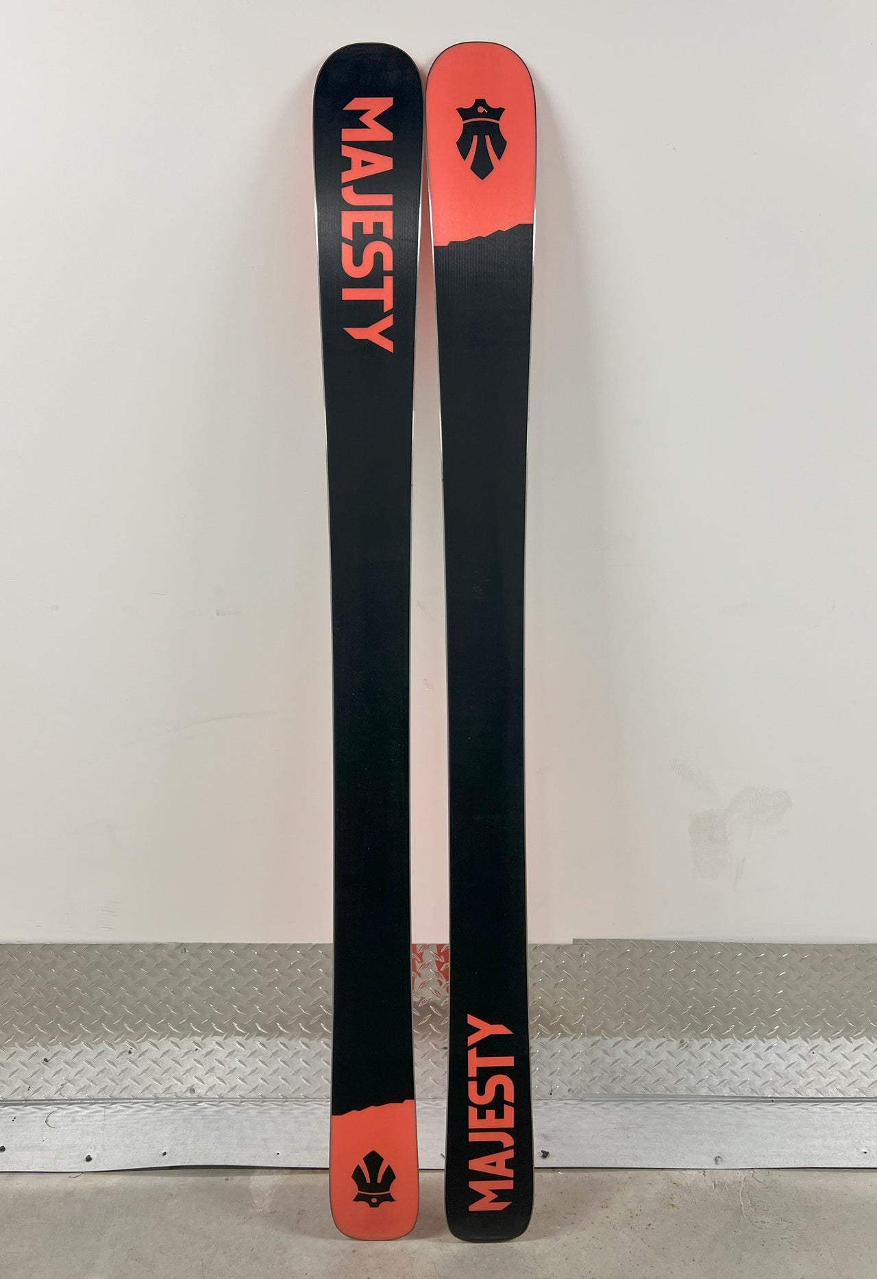 MAJESTY Vestal 168 cm - Used DEMO - no bindings